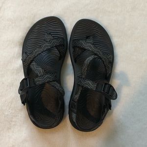 Chaco strappy sandals W8
